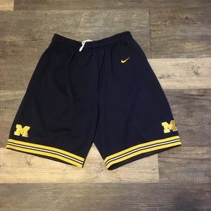 Nike Shorts - Vintage Nike basketball shorts Nike Shorts - Vintage Nike basketball shorts